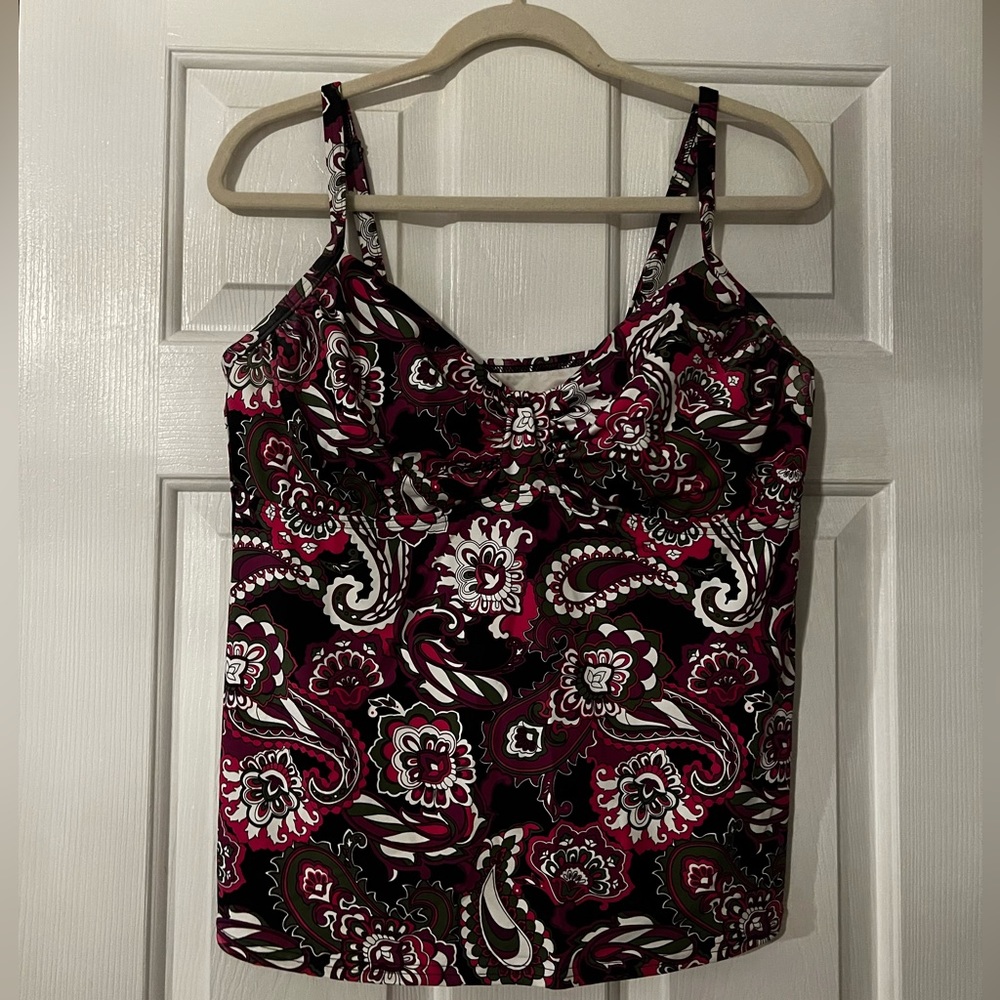 NWT Women’s Lands’ End tankini top size 16 with underwire lined bra